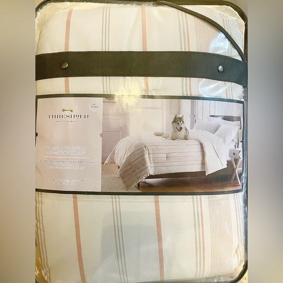 Threshold Bedding Fullqueen Threshold Family Friendly Comforter